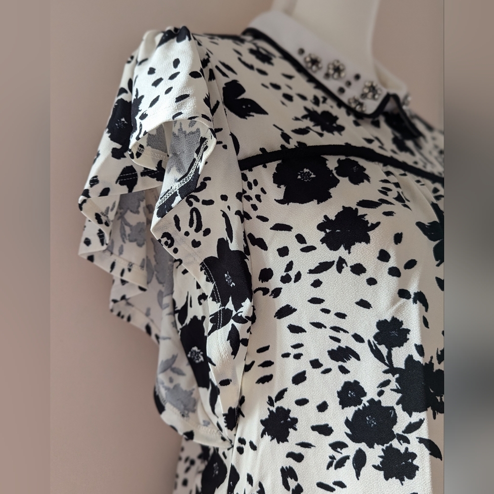 Black & white floral print blouse flowy Peter Pan collar rhinestone fun small - Picture 9 of 14